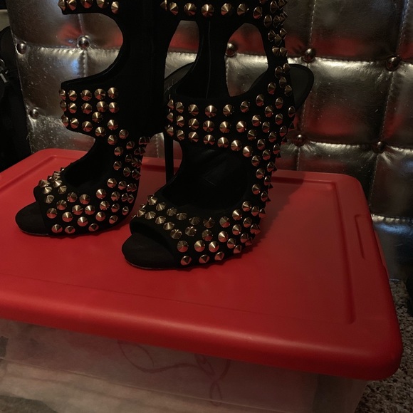 Giuseppes The sexiest shoe alive - Picture 2 of 8